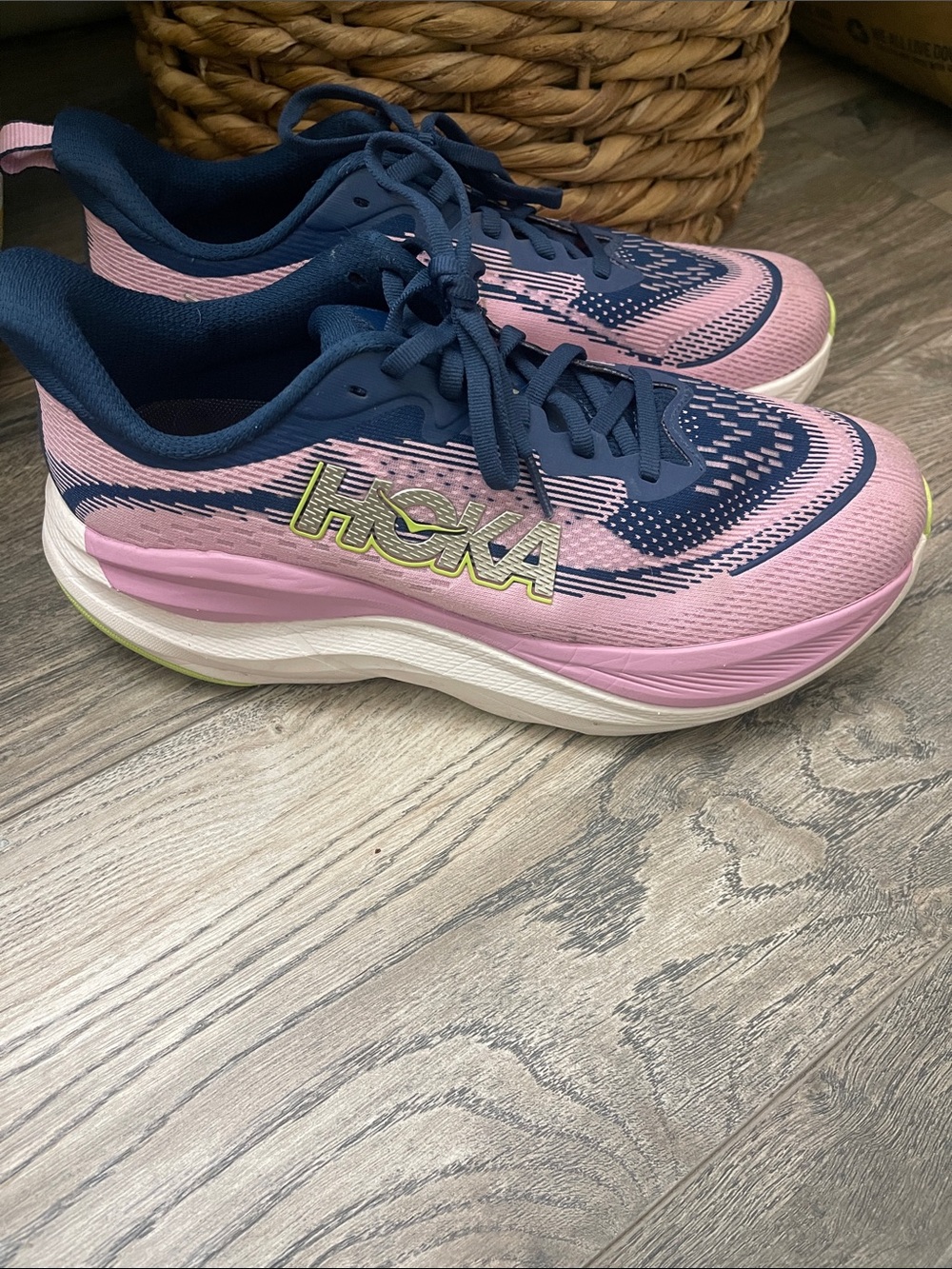 HOKA skyflow wide midnight pink twilight Women’s Size 9D